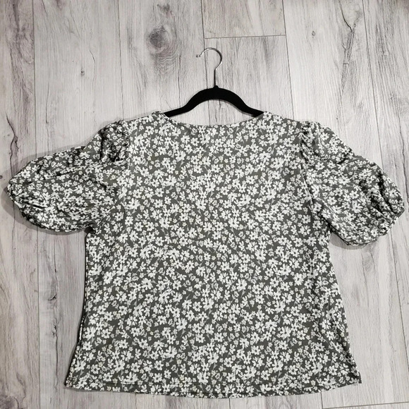 (1)A.C.W  Ardene Contemporary Wear Green Floral Womans Top size L - Picture 2 of 6